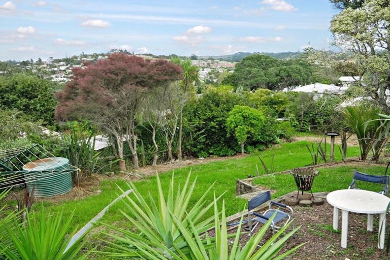 Photo of property in 109 Vipond Road, Stanmore Bay, Whangaparaoa, 0932