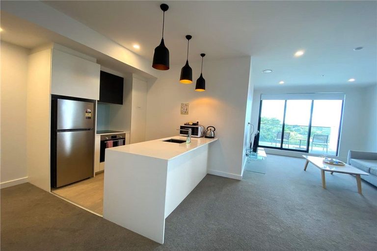 Photo of property in 102/19 Rawene Road, Birkenhead, Auckland, 0626