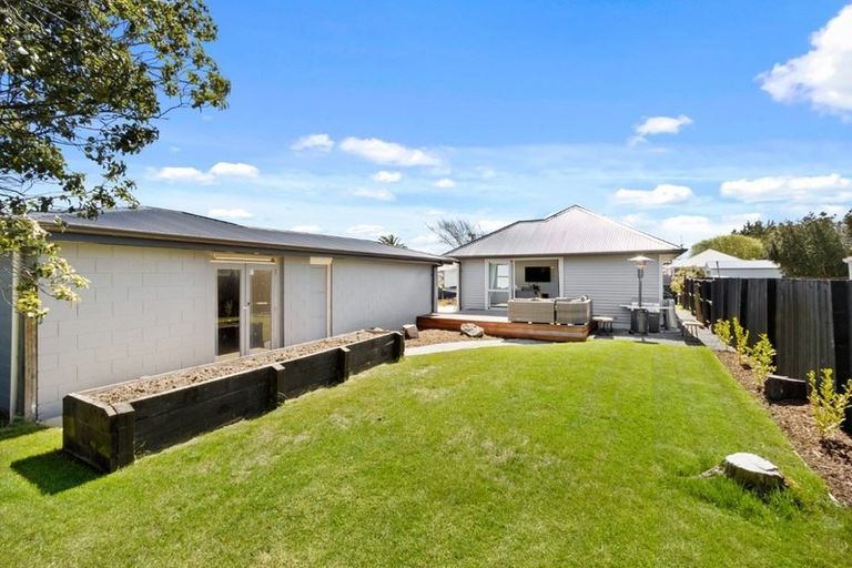 Photo of property in 7 Newhaven Street, Burwood, Christchurch, 8083