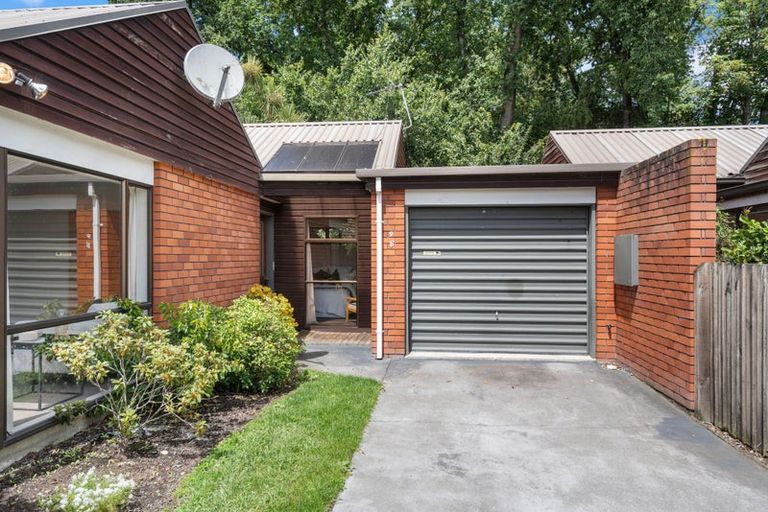Photo of property in 2/9 Ludecke Place, Sockburn, Christchurch, 8042