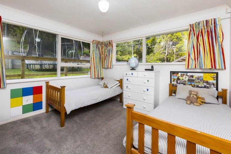 Photo of property in 54 Chatsworth Road, Silverstream, Upper Hutt, 5019