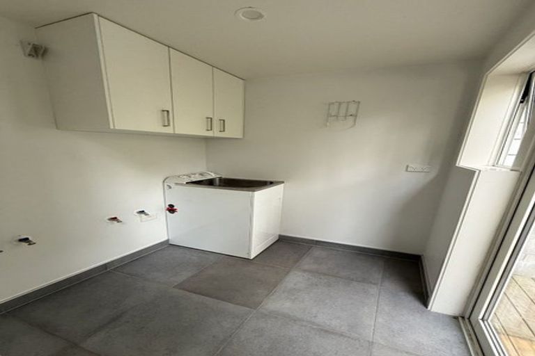 Photo of property in 54e Birkdale Road, Birkdale, Auckland, 0626