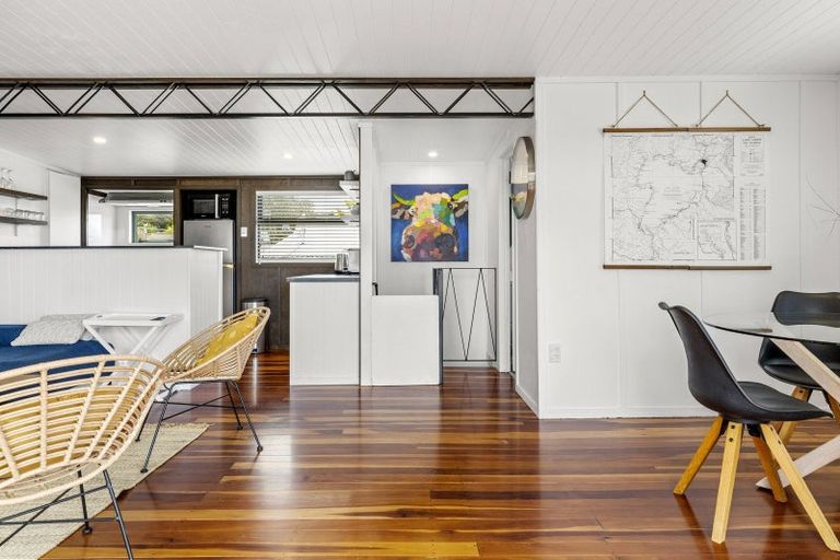 Photo of property in 14a Weka Road, Waipahihi, Taupo, 3330