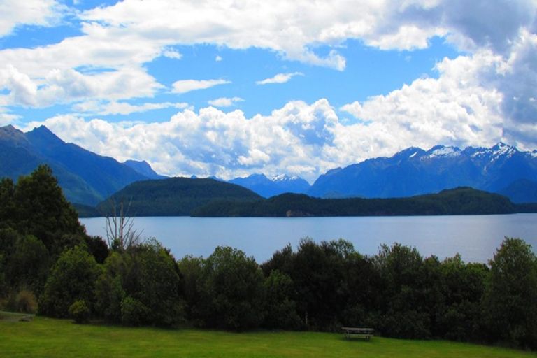 Photo of property in 2 Muriwai Drive, Manapouri, 9679