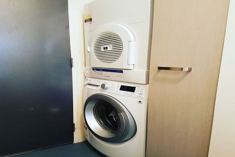 Photo of property in The Peak Apartments, 403/170 Taranaki Street, Te Aro, Wellington, 6011