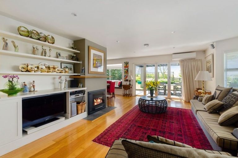 Photo of property in 92 Muir Road, Karaka, Papakura, 2580