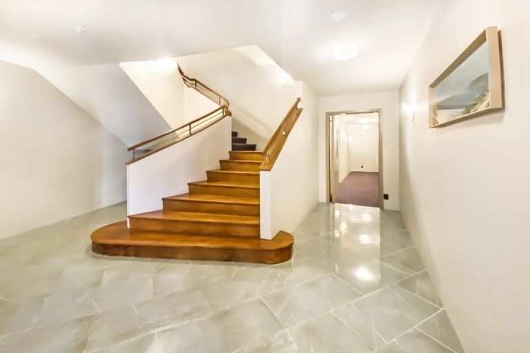 Photo of property in 209/3 Roxburgh Street, Mount Victoria, Wellington, 6011