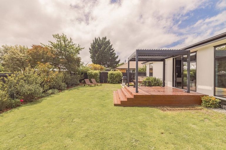Photo of property in 299a Wainoni Road, Avondale, Christchurch, 8061