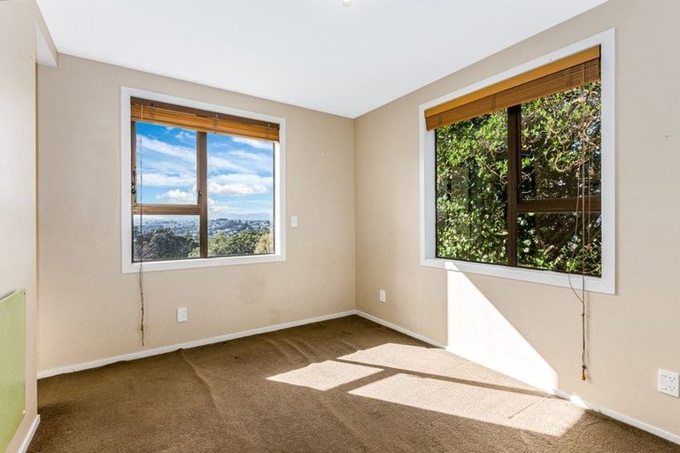 Photo of property in 26 Pikarere Street, Titahi Bay, Porirua, 5022