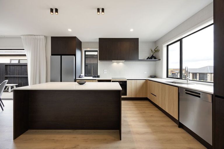 Photo of property in 16 Lumino Terrace, Peacocke, 3206