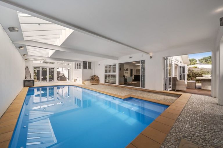 Photo of property in 36 Richmond Street, Fitzroy, New Plymouth, 4312