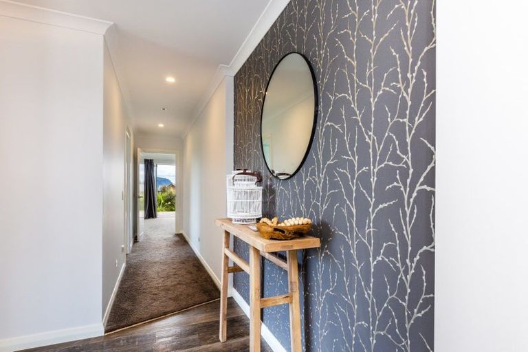 Photo of property in 6 Oakdale Drive, Kinloch, Taupo, 3377
