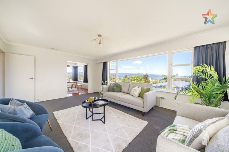 Photo of property in 24 Martin Grove, Normandale, Lower Hutt, 5010