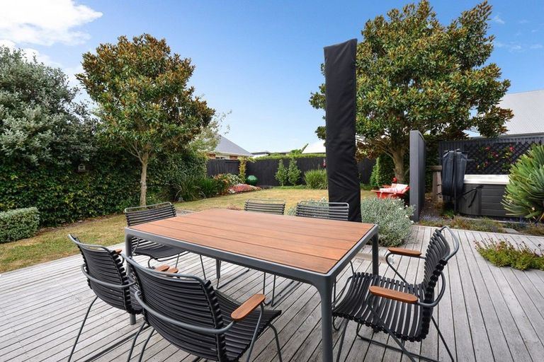 Photo of property in 24 Coleraine Drive, Rototuna, Hamilton, 3210