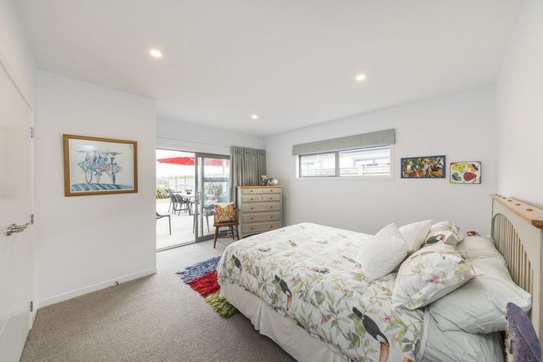Photo of property in 60 Rodeo Drive, Kelvin Grove, Palmerston North, 4414