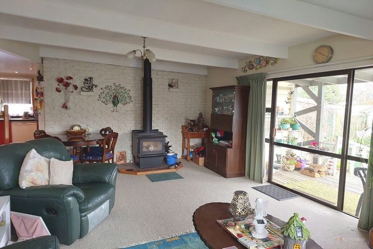 Photo of property in 8 Moorhouse Street, Waimate, 7924