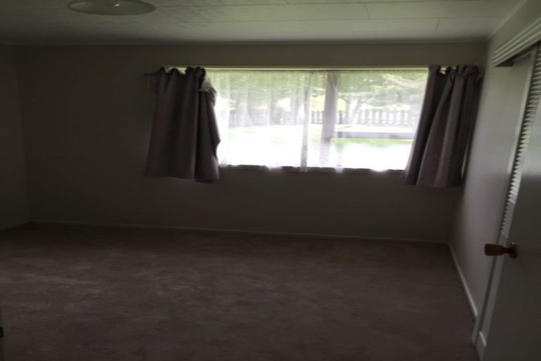 Photo of property in 96 Reynella Drive, Massey, Auckland, 0614