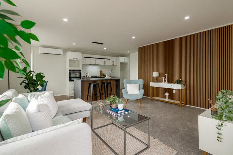 Photo of property in 15 Peters Avenue, Cloverlea, Palmerston North, 4412