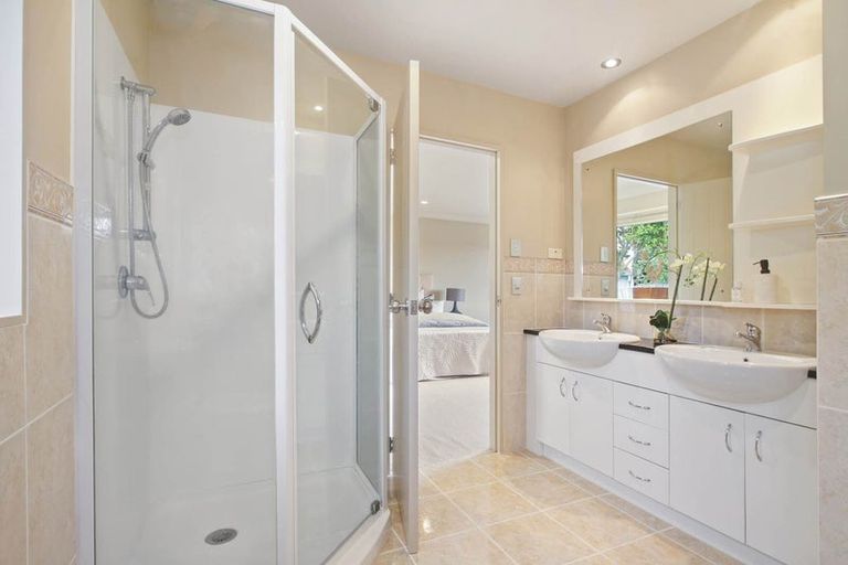 Photo of property in 21 Ridge Valley Drive, Browns Bay, Auckland, 0630