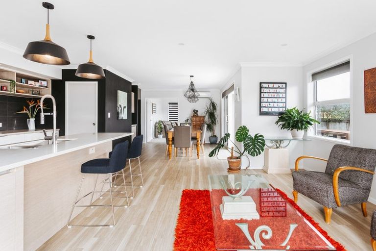 Photo of property in 6 Fuller Street, Papamoa Beach, Papamoa, 3118