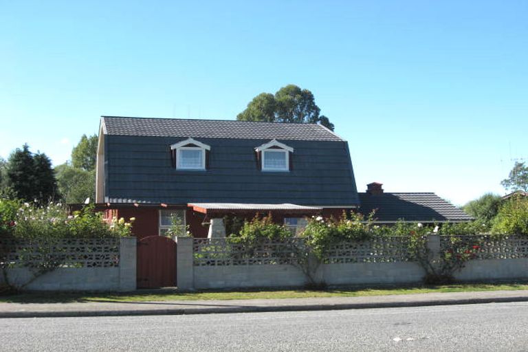 Photo of property in 215 Talbot Street, Geraldine, 7930