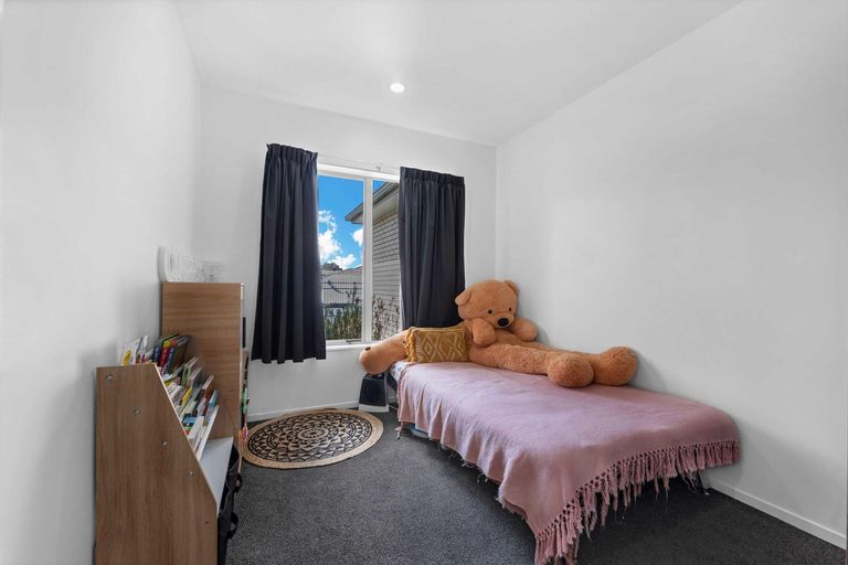 Photo of property in 9 Maadi Place, Papakura, 2110