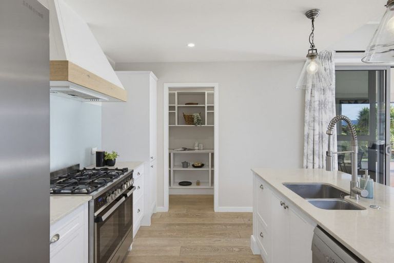 Photo of property in 9 Taranui Way, Paraparaumu Beach, Paraparaumu, 5032