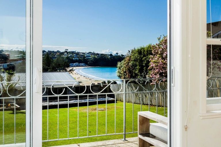 Photo of property in 2/30 Beechwood Road, Rothesay Bay, Auckland, 0630