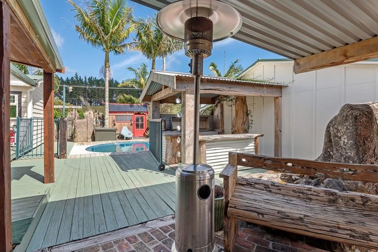 Photo of property in 18 Waro Drive, Hikurangi, 0114