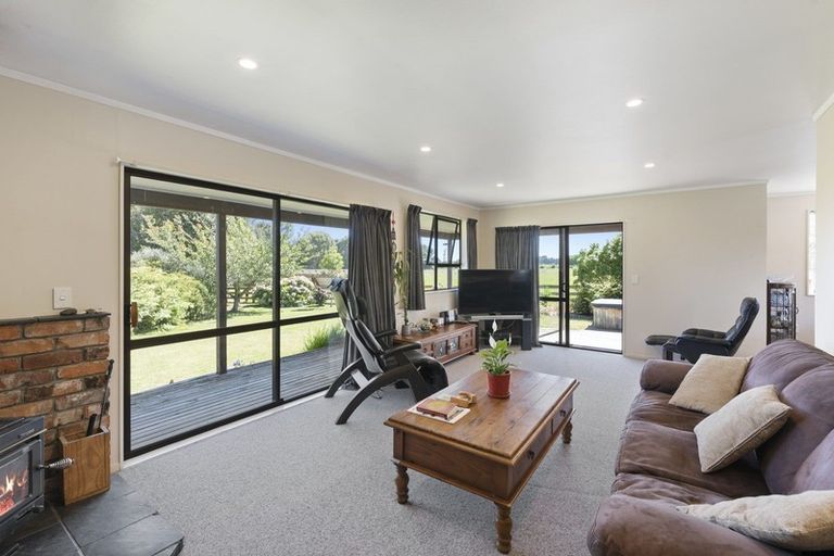 Photo of property in 24 Taylors Road, Otaki, 5583