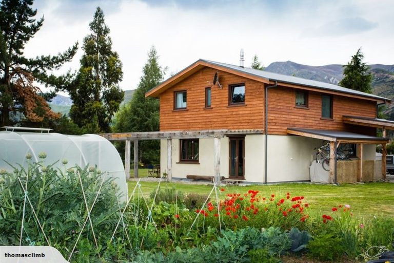 Photo of property in 11 Patrick's Way, Hawea Flat, Wanaka, 9382