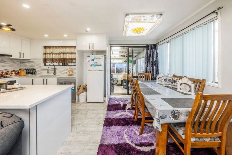 Photo of property in 6 Montego Place, Weymouth, Auckland, 2103