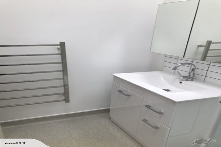 Photo of property in The Villas, 14/33 Hobson Street, Thorndon, Wellington, 6011