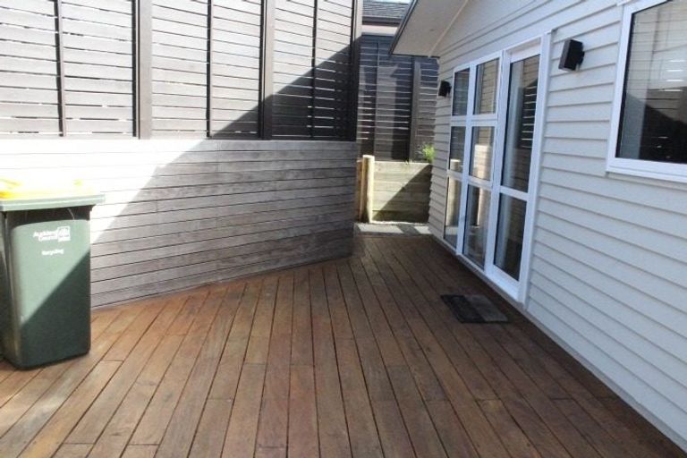 Photo of property in 11 Quibray Place, Botany Downs, Auckland, 2010