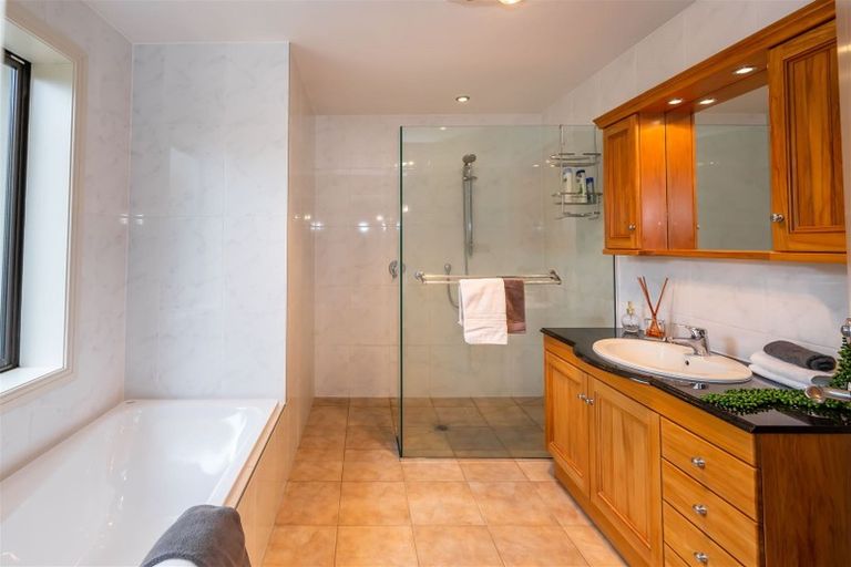 Photo of property in 11 Ashcroft Place, Burnside, Christchurch, 8053