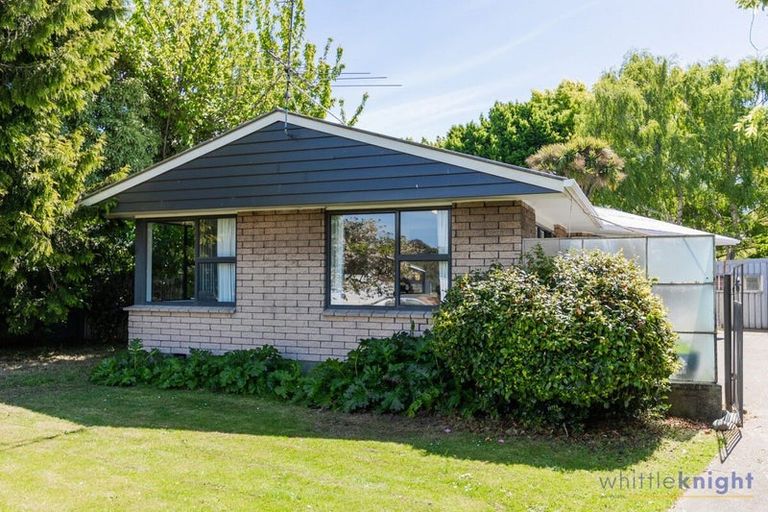 Photo of property in 6 Gladson Avenue, Sockburn, Christchurch, 8042