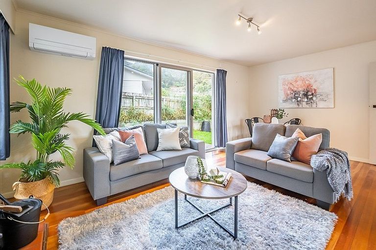 Photo of property in 10 James Grove, Stokes Valley, Lower Hutt, 5019