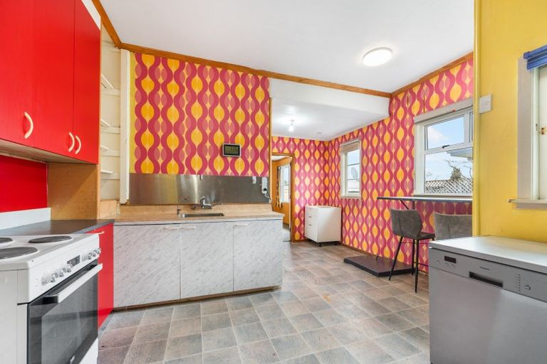 Photo of property in 2 Hobson Place, Takaro, Palmerston North, 4412