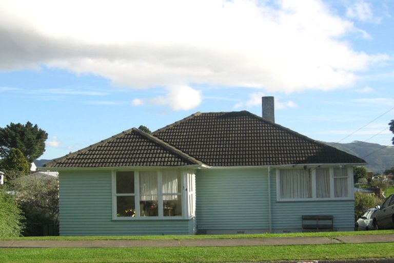 Photo of property in 34 Aberfeldy Street, Cannons Creek, Porirua, 5024