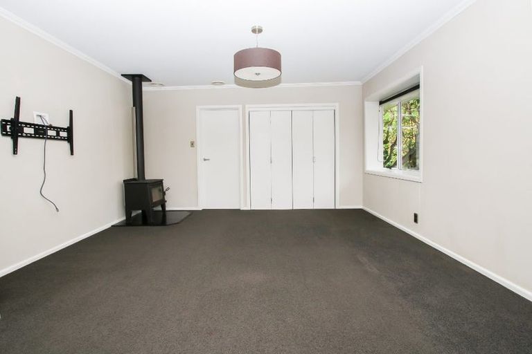 Photo of property in 28 Pulham Crescent, Queenwood, Hamilton, 3210