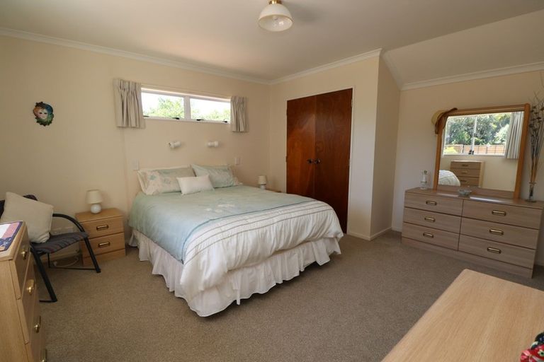 Photo of property in 6 Low Avenue, Foxton Beach, Foxton, 4815