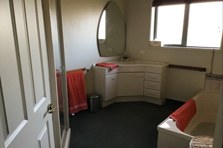 Photo of property in 83 Molyneux Avenue, Cromwell, 9310