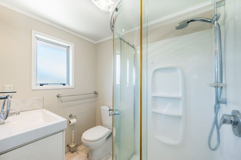 Photo of property in 4 Elder Grove, Paraparaumu, 5032