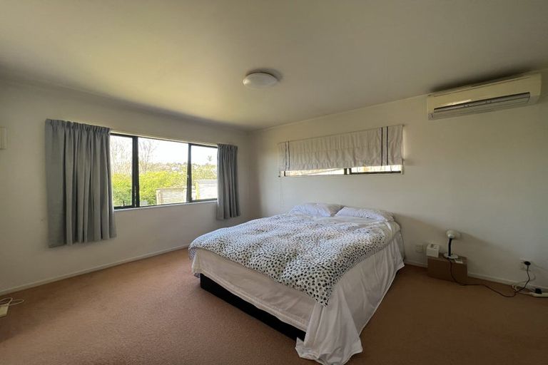 Photo of property in 2/5 Pelican Lane, Unsworth Heights, Auckland, 0632