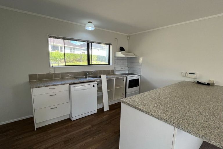 Photo of property in 2/107 Lake Road, Northcote, Auckland, 0627