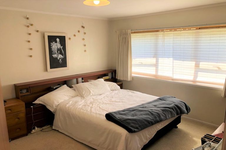 Photo of property in 3/191 Lake Road, Belmont, Auckland, 0622
