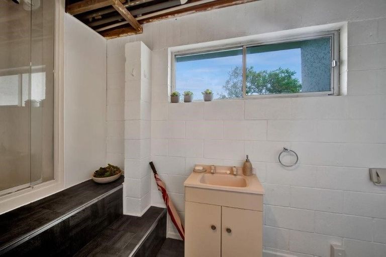 Photo of property in 17 Dives Avenue, Hawera, 4610