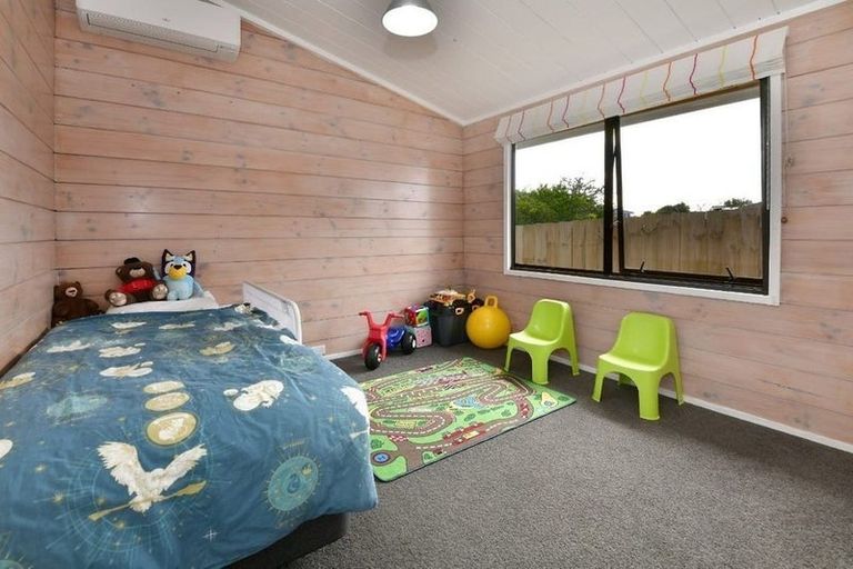 Photo of property in 1389 Whangaparaoa Road, Army Bay, Whangaparaoa, 0930