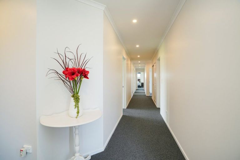 Photo of property in 33 Marama Avenue South, Otatara, Invercargill, 9879