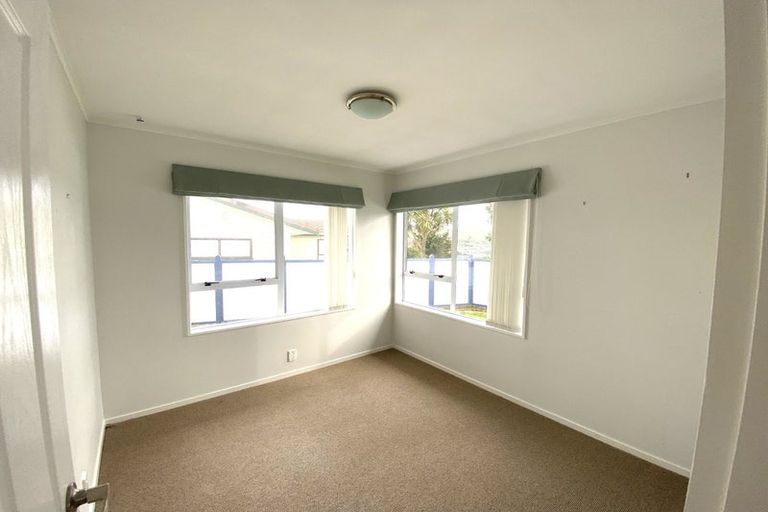 Photo of property in 14 Maracas Crescent, Grenada Village, Wellington, 6037